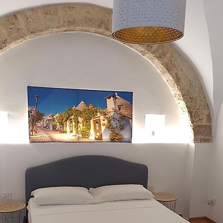 Suite Vecchia Dante Bari Exteriör bild